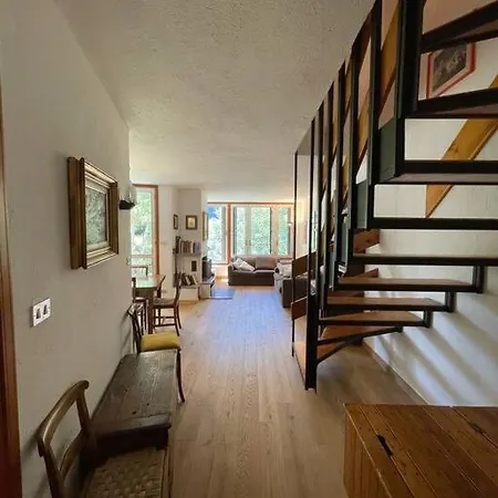 Casa Con Giardino E Vista