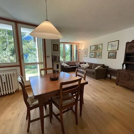 Casa Con Giardino E Vista شقة *
